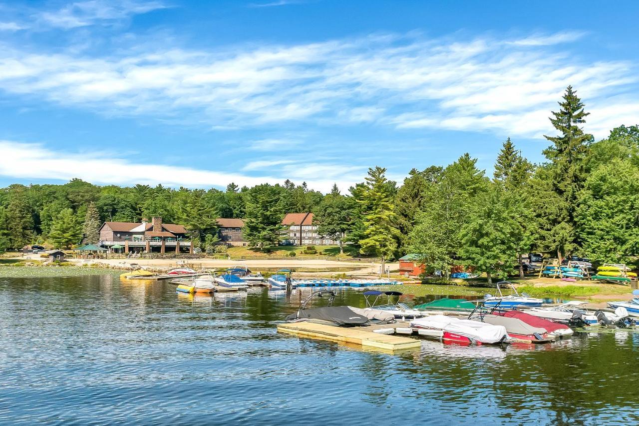 The Lodge Luxury Resort At Lake Harmony Bagian luar foto