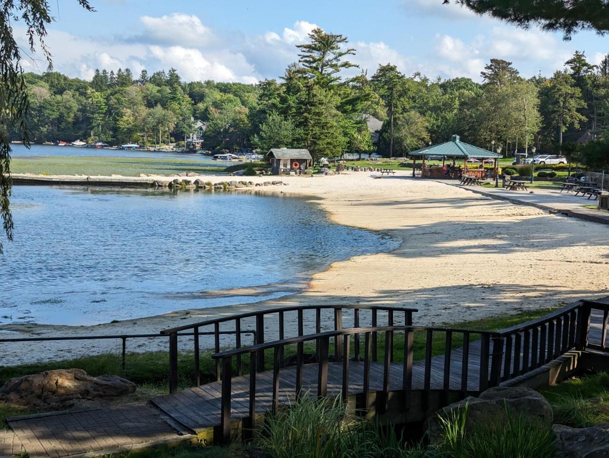 The Lodge Luxury Resort At Lake Harmony Bagian luar foto